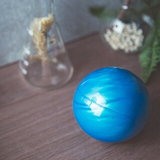 Flummi-Planeten schimmernder Ball rheoskopisch 8,5 cm ERDE Blau